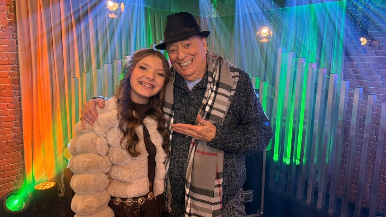 Gaby encanta a todos com seu talento musical. Foto: Divulga��o.