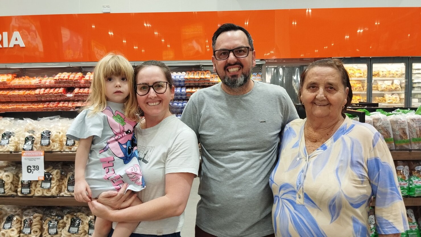 Sarah Zeni celebra seus 3 aninhos cercada pelo amor da fam�lia em Conc�rdia. - Foto: Lu�s Longhini