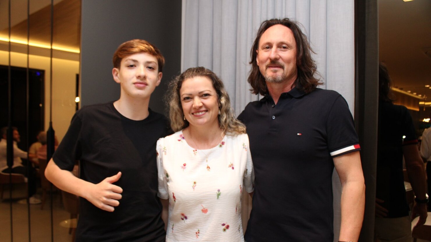 Valdecir  Minosso, Ivanete e Arthur em belo registro familiar. - Foto: Lu�s Longhini