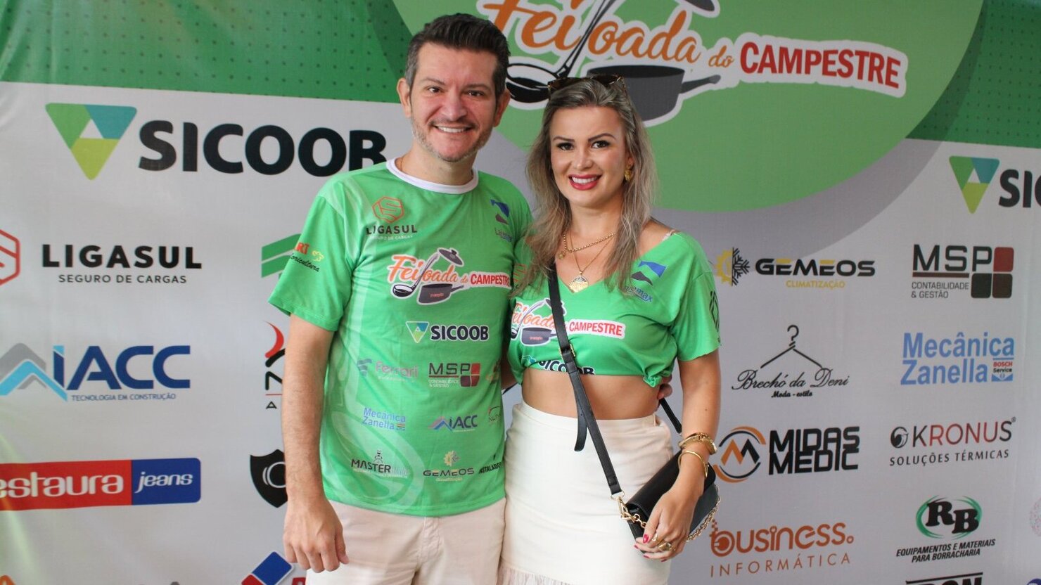 Carisma, eleg�ncia e muito prest�gio: o casal Malacarne brilhando em mais um evento social. - Foto: Lu�s Longhini
