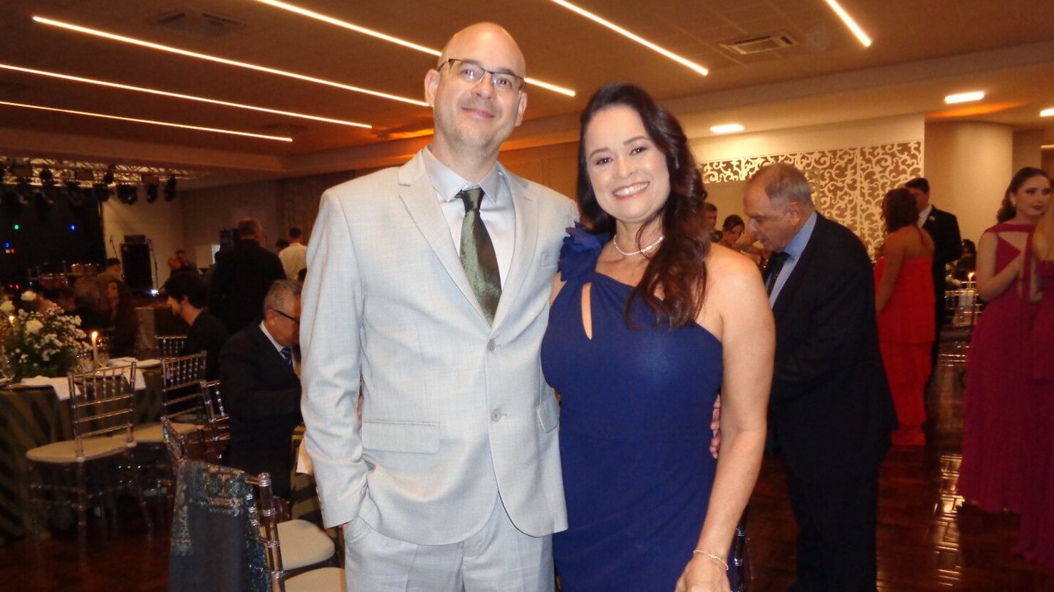 Carlos Ricardo Famfa Bastos e Elis em registro social em Conc�rdia. � Foto: Lu�s Longhini