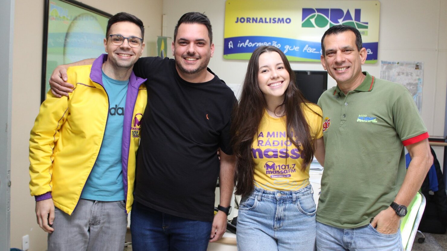 Quatro grandes nomes da comunica��o regional reunidos em um registro que celebra amizade, profissionalismo e a for�a da boa imprensa. - Foto: Lu�s Longhini