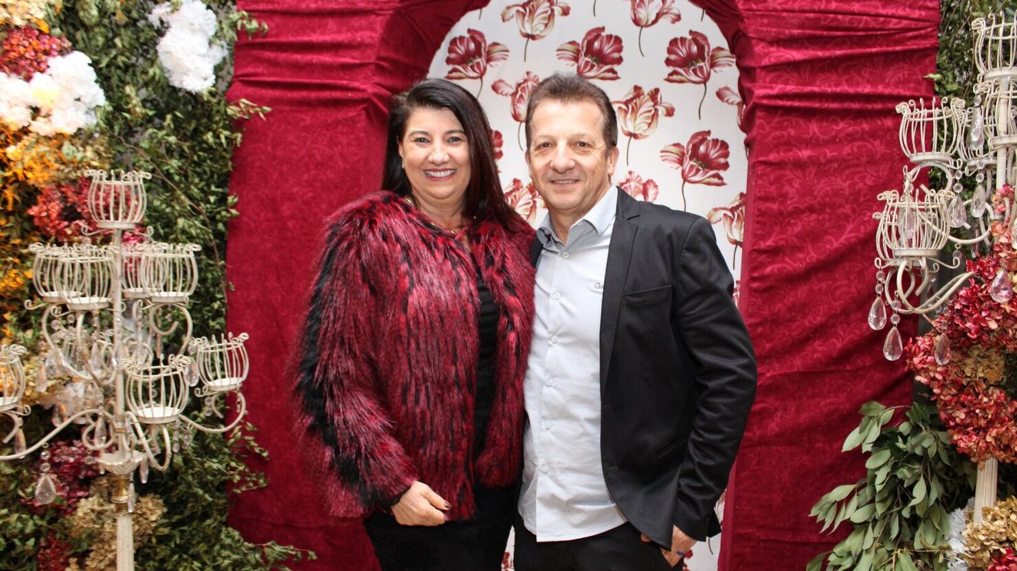 Ivone e Chiquinho, um casal querido, elegante e sempre cercado de carinho e prest�gio. - Foto: Lu�s Longhini