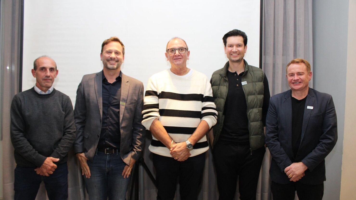 Edson Argenton, Adriano Silva, Roberto Canesso, Gilson Marques e Claudiomiro Vieira. - Fotos: Lu�s Longhini