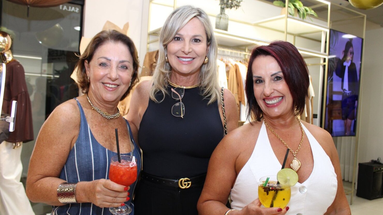 Um clique para l de especial de amigas, apreciando os bons momentos que embalam Concrdia. - Foto: Lus Longhini