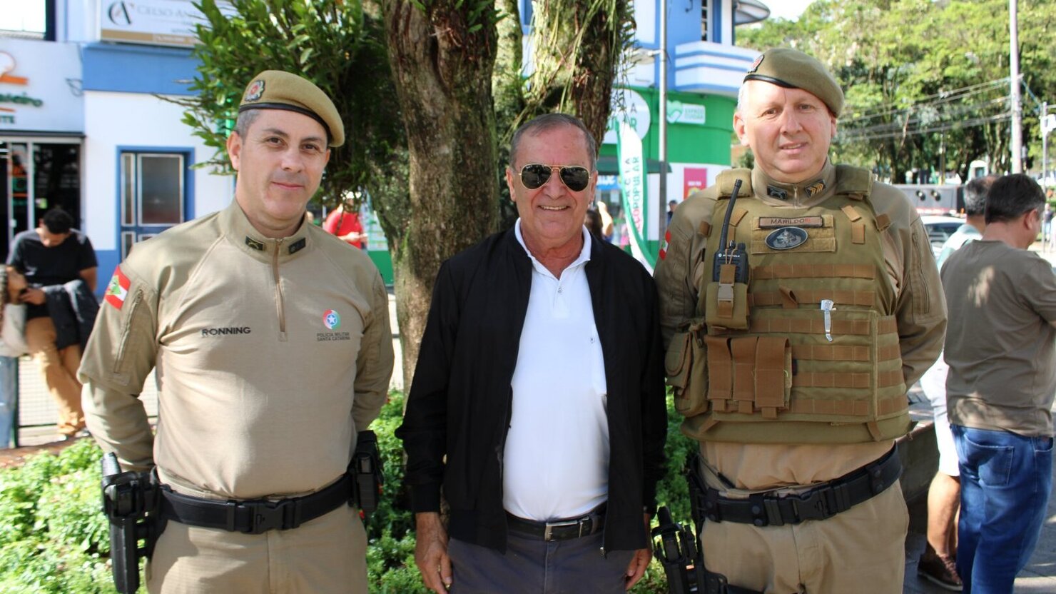 Ronnin, Paulo Garcia e Marildo: profissionais que a comunidade admira. - Foto: Lu�s Longhini