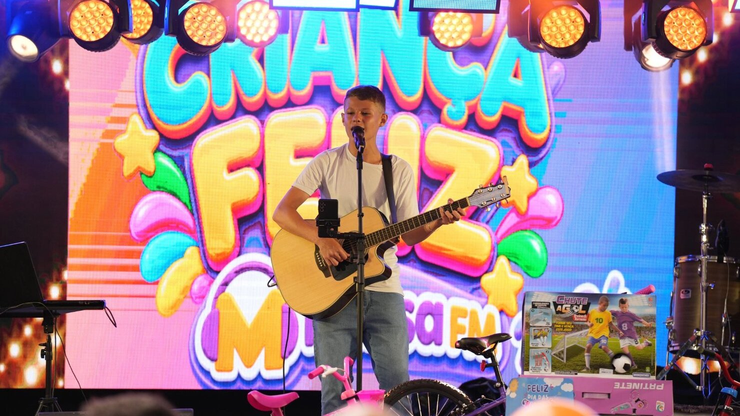 26� edi��o do Crian�a Feliz Massa FM re�ne mais de 8 mil pessoas em tarde especial em Conc�rdia. - Foto:  Leandro Schneider da LS Fotogr�fia e Filmagem