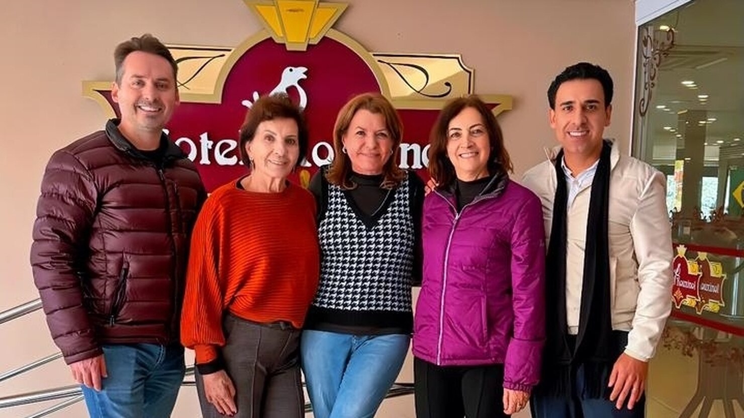 Leandro Riffel, Maria Suily, Olga Bongiovanni, Claudete Mallmanne eonardo Riffel. - Fotos: Guilherme Borin