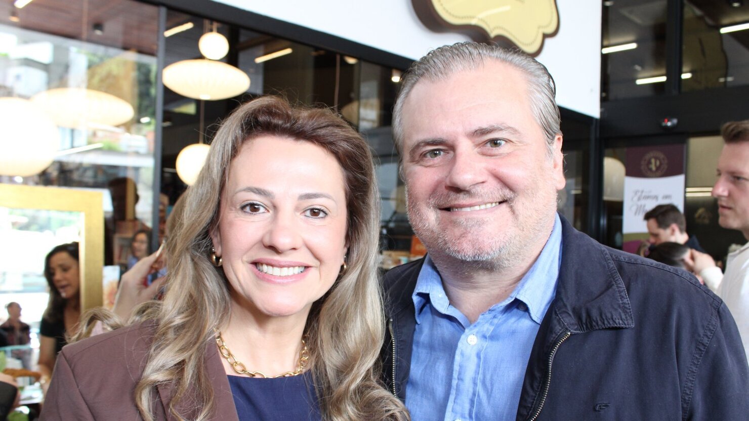 Lorien Merlo e Leandro, prestigiando a boa movimenta��o social de Conc�rdia! ✨📸 - Foto: Lu�s Longhini